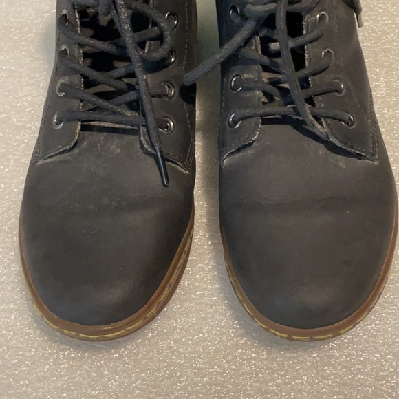 Dr Martens Maelly black leather with padded collar Maelly sneaker boots lace-up - Picture 2 of 12